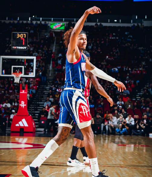 球队们奋力拼搏,决胜关键时刻 球队们奋力拼搏,决胜关键时刻