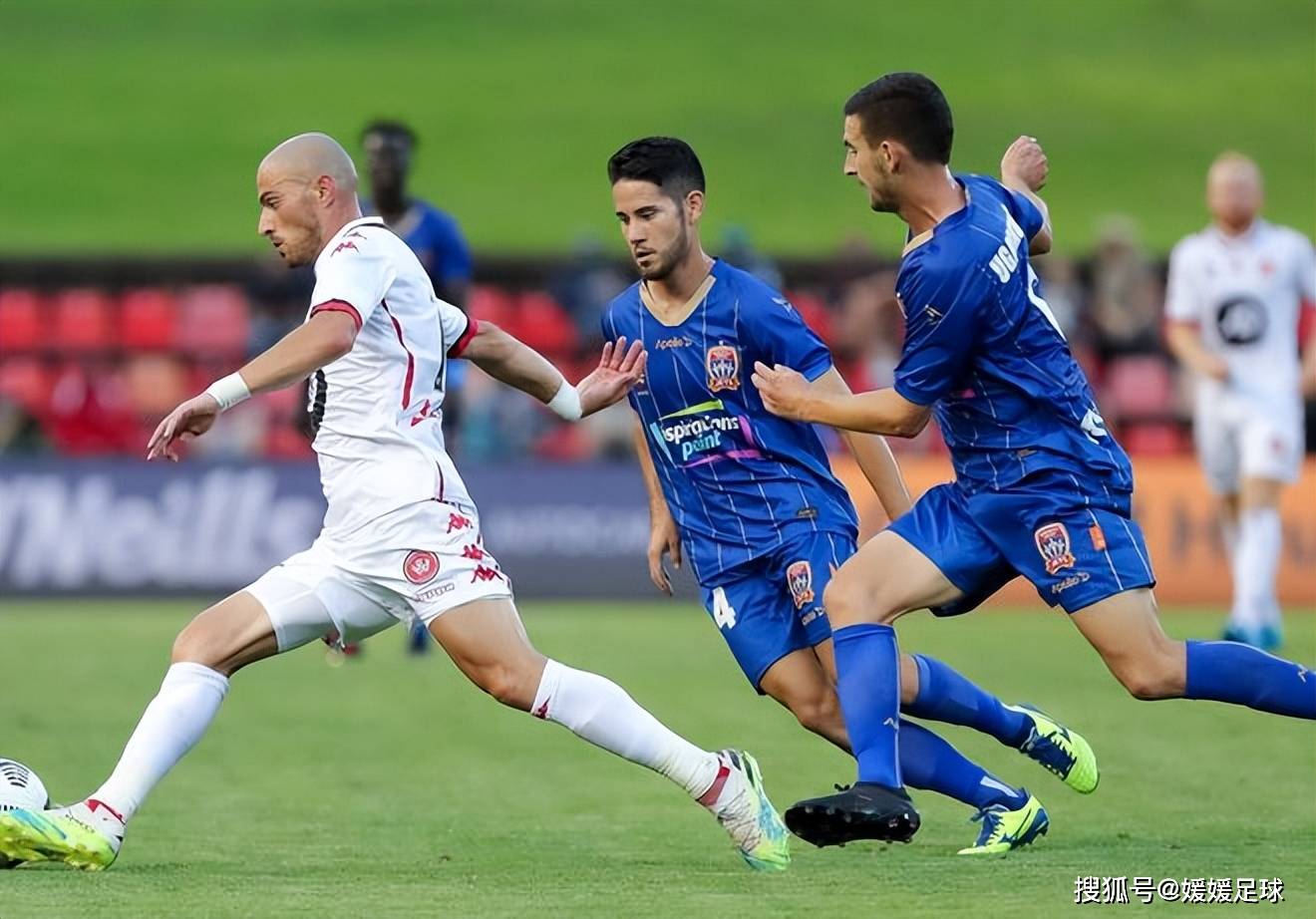 关于足球新闻：欧洲球队在洲际比赛中赢得胜利的信息