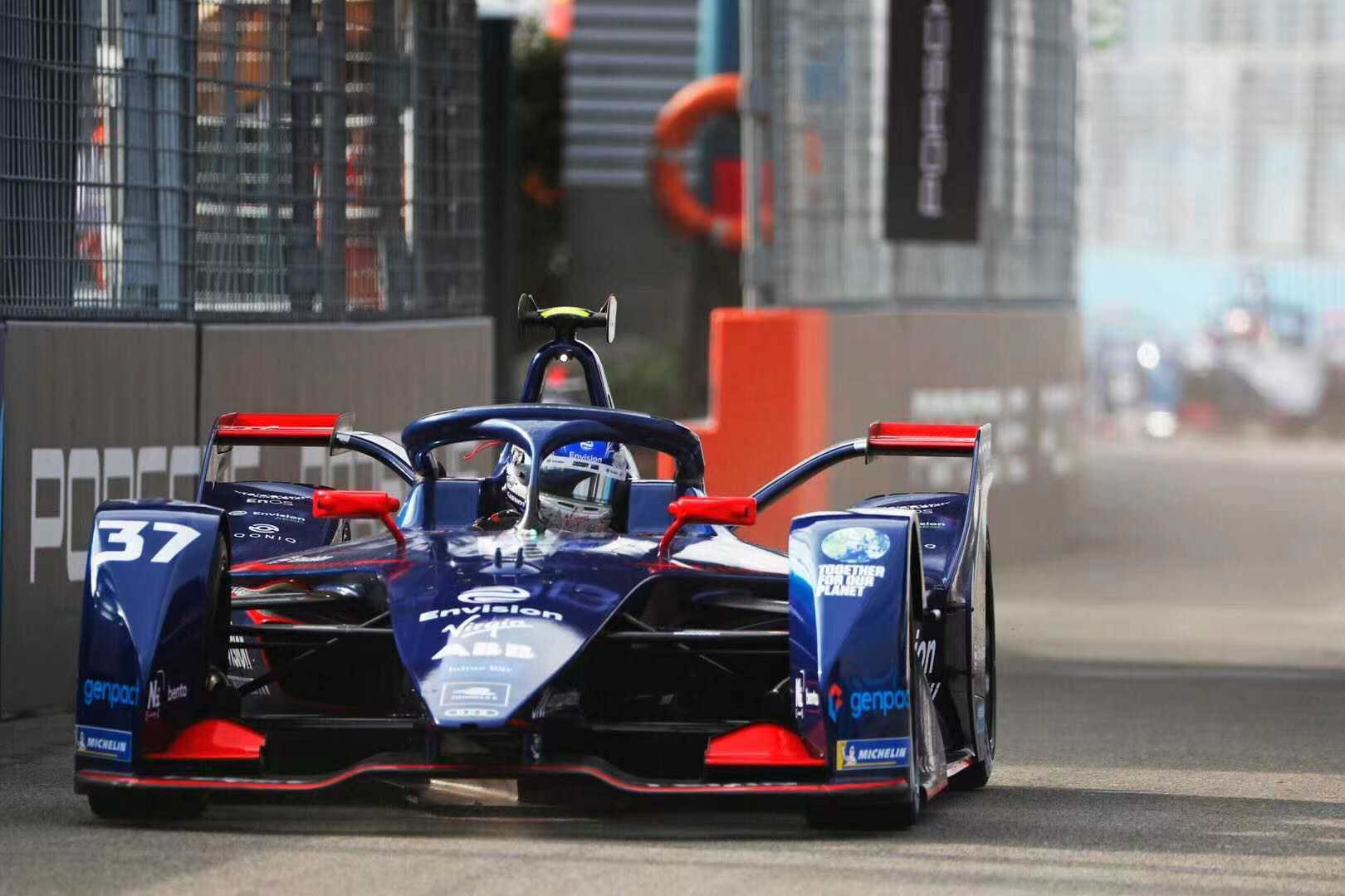 愛丁堡取得胜利，领跑积分榜