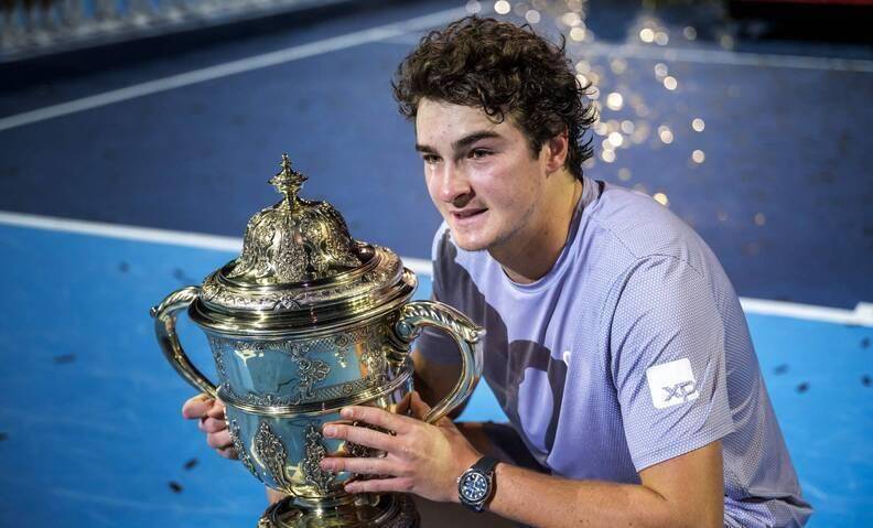 年终总决赛逆转拉沃尔杯,兹维列夫统治全场 年终总决赛逆转拉沃尔杯,兹维列夫统治全场