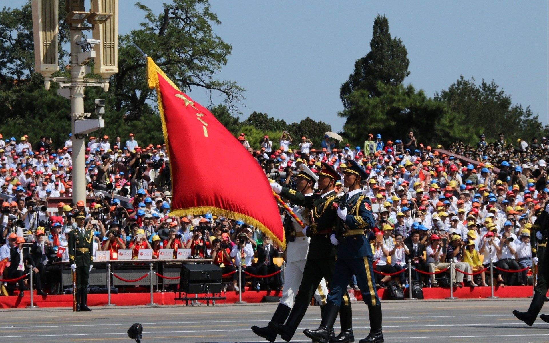 约基奇，一个孤独的统治者，在欧冠的夜晚为篮球写下挽歌